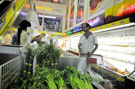 Stanislav Molodyakov, also known as Alexander Trofimov, at Phnom Penh's Pencil Supermarket in Daun Penh district in March 2012. (Ben Woods/The Cambodia Daily)