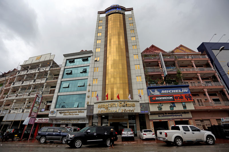 The Midland Hotel in Phnom Penh's Tuol Kok district yesterday. Poipet City military police commander Ham Muth fell to his death there early this month after stumbling into an unfinished elevator shaft. (Siv Channa/The Cambodia Daily)