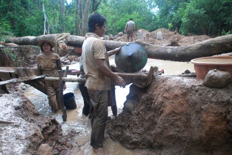 Temperature Rises for Miner, Preah Vihear Locals