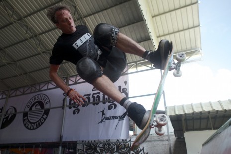 Star Skateboarder Tony Hawk Performs for Phnom Penh Youths