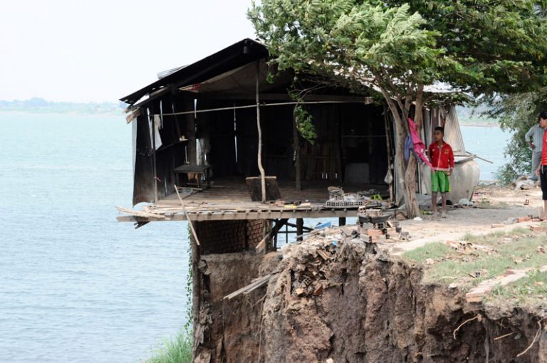 Three Missing After Mekong Riverbank Collapse in Kandal