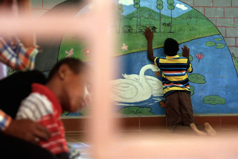 Children play at the CCMH. (Siv Channa/The Cambodia Daily)