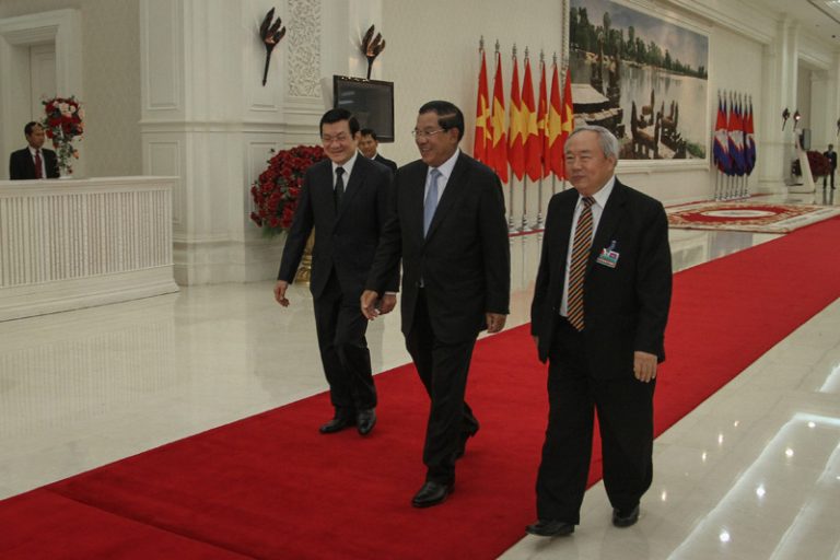 Vietnamese President Pays Visit to Bolster Trade Ties