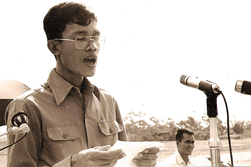 A young Hun Sen delivers an address in this undated picture that is believed to have been taken sometime between 1981 and 1983.