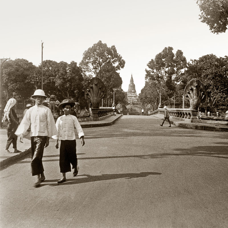 Wat Phnom and the Naga Bridge as seen in 1929 (Georges Portal)