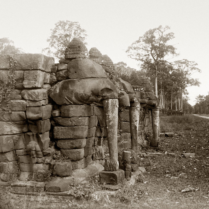 Terrace of the Elephants in Angkor park in 1929 (Georges Portal)