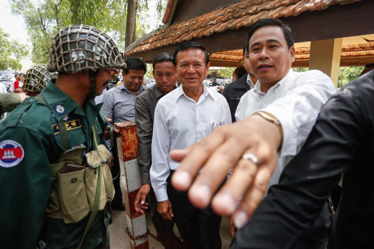 Sokha Visits Activists, Calls for Release on Appeal