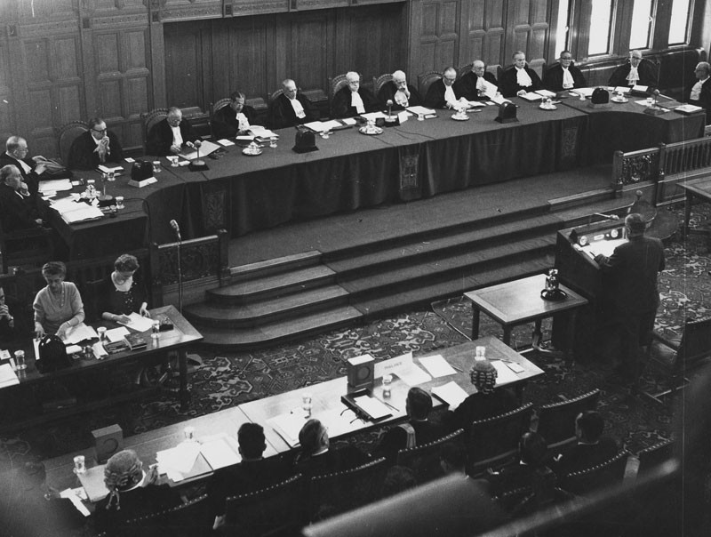 On April 10, 1961, Thailand contended at the World Court that the court had no jurisdiction over Thailand and could not rule regarding Preah Vihear. This was rejected by the court. (ICJ/UN/Foto Bulsing)