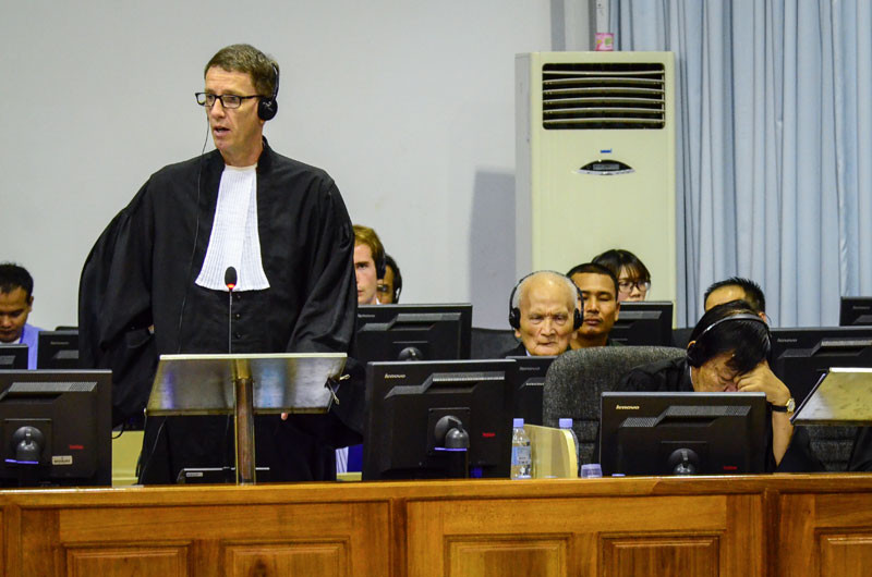 Victor Koppe, defense counsel for Nuon Chea, speaks at the Khmer Rouge tribunal in 2015. (ECCC)