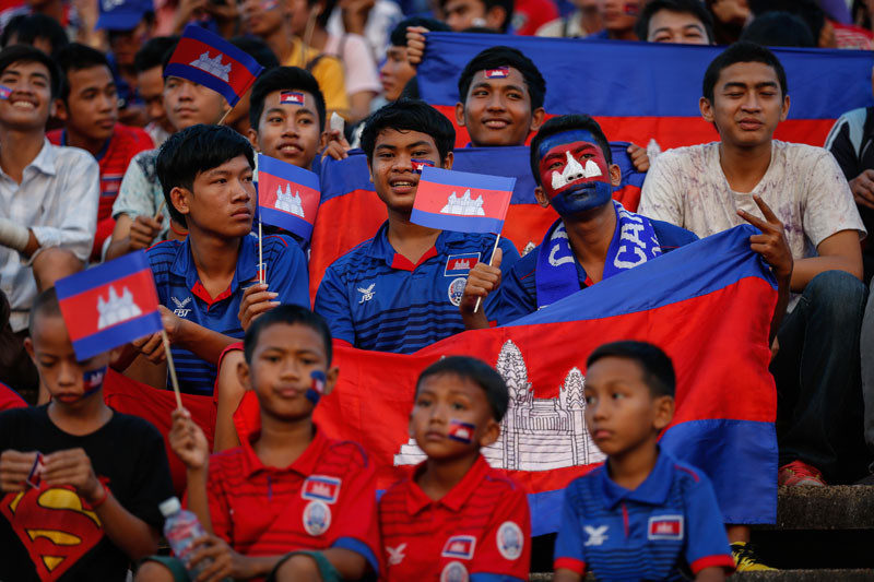 Cambodian fans watch Tuesday night's World Cup qualifier against Japan at Olympic Stadium in Phnom Penh. (Siv Channa/The Cambodia Daily)