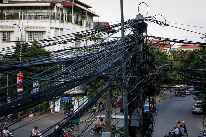 A utility pole at an intersection in Phnom Penh. (Siv Channa/The Cambodia Daily)