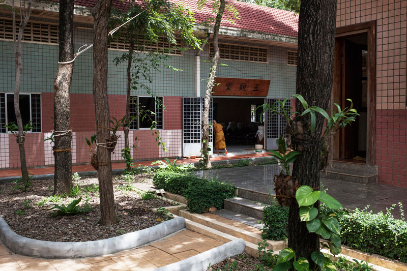 The courtyard at Maha Panna Vihara (Jens Welding Ollgaard/The Cambodia Daily)