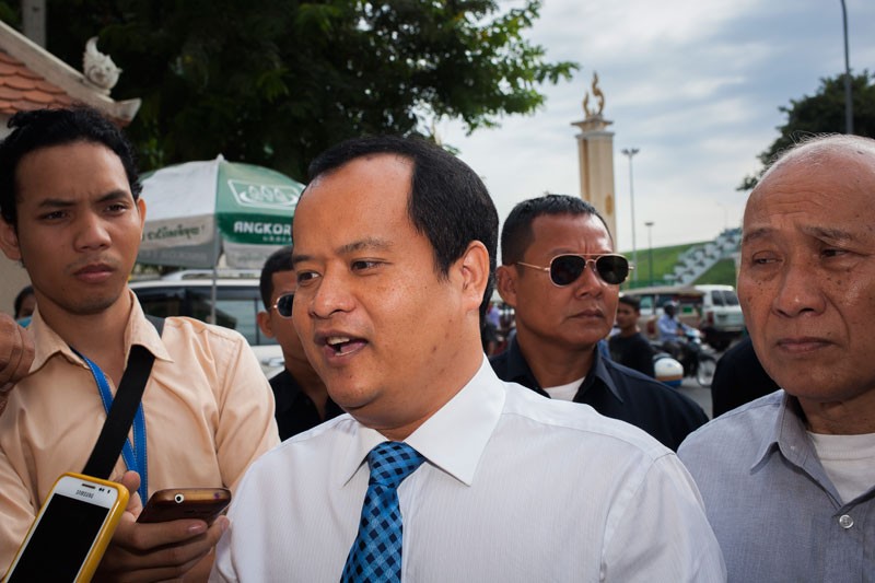 Khmer Power Party President Sourn Serey Ratha arrives at the Phnom Penh Municipal Court on Wednesday. (Jens Welding Ollgaard/The Cambodia Daily)