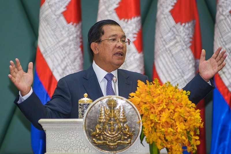 Prime Minister Hun Sen speaks during a conference about the microfinance sector at his office building in Phnom Penh yesterday. (Khem Sovannara)