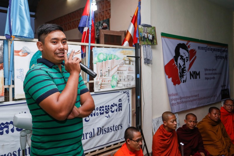 Cheuy Oudom Reaksmey speaks at a screening of 'I am Chut Wutty' in Phnom Penh on Tuesday. (Siv Channa/The Cambodia Daily)