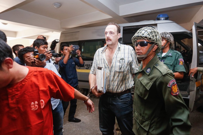 Gregg Fryett arrives at the Phnom Penh Municipal Court on Monday. (Siv Channa/The Cambodia Daily)