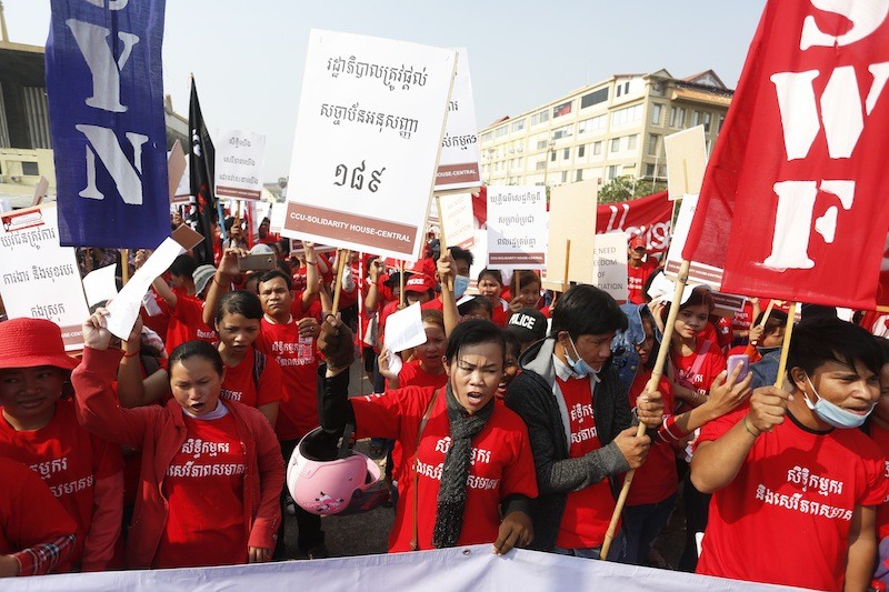 Workers rally at Olympic Stadium in Phnom Penh yesterday to mark International Labor Day. (Siv Channa/The Cambodia Daily)