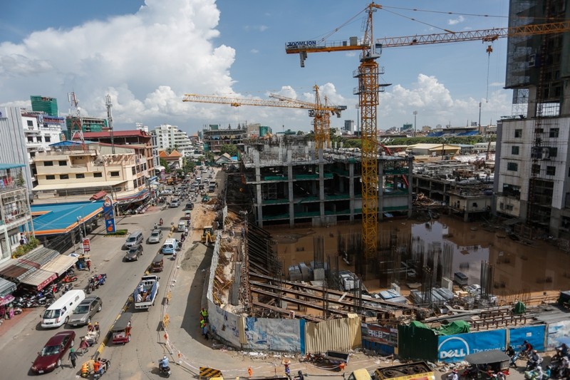 An overhead view of OCIC’s Olympia City construction site next to Olympic Stadium in Phnom Penh (Siv Channa/The Cambodia Daily)