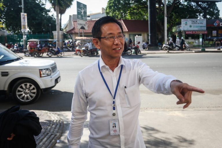 Hun Sen’s Lawyer Gives CD to Court