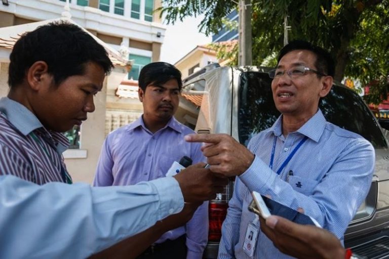 Hun Sen Sues Sam Rainsy, Senator Over Killing Claims
