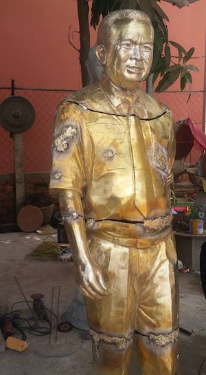 The unfinished statue of Kem Ley.