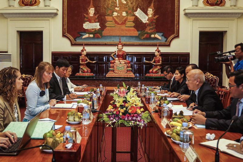 Rhona Smith, left, the UN’s special rapporteur on human rights in Cambodia, meets with Justice Minister Ang Vong Vathana, right, in Phnom Penh on Tuesday. (Siv Channa/The Cambodia Daily)