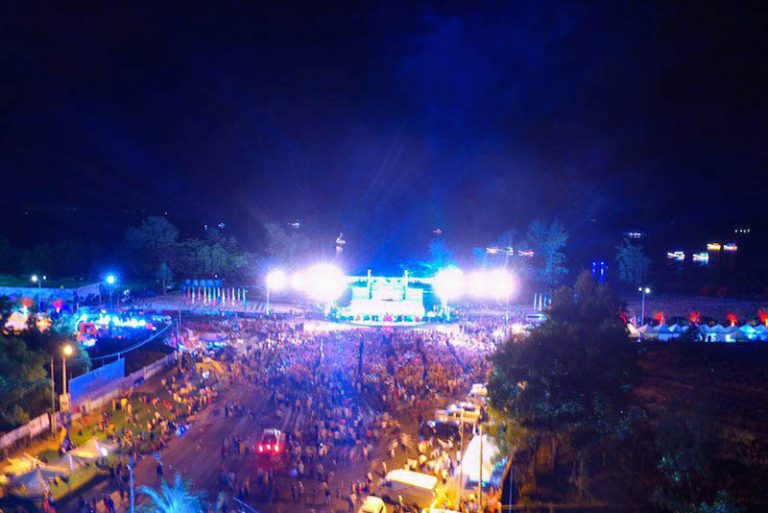 Thousands Flock to Sea Festival in Sihanoukville
