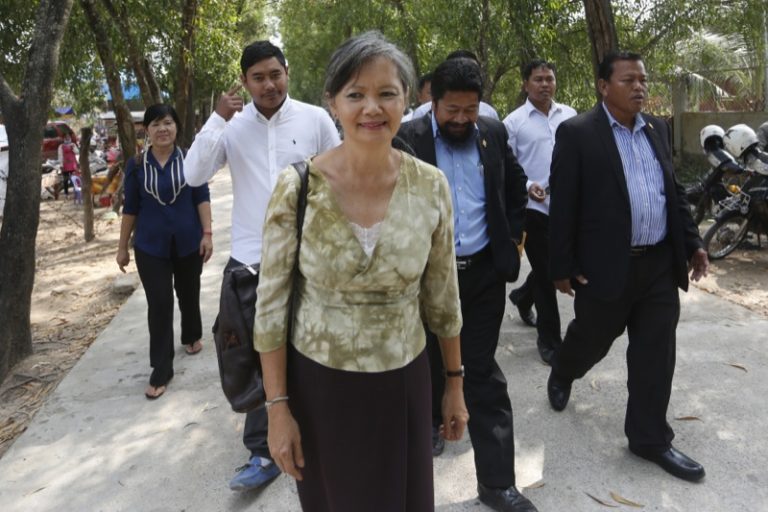 Government Bars CNRP From Prison Visits