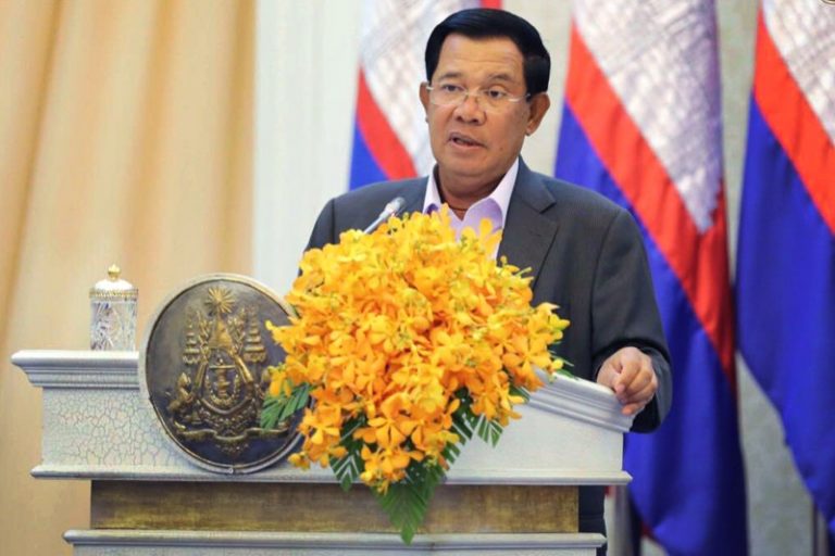 Prime Minister Reassures Cambodians in South Korea
