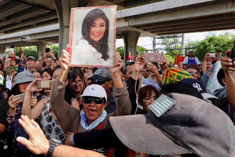 cam photo yingluck reuters FRONT