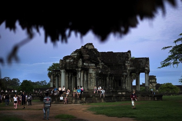 Cambodia to see strong growth despite political uncertainties, says ADB