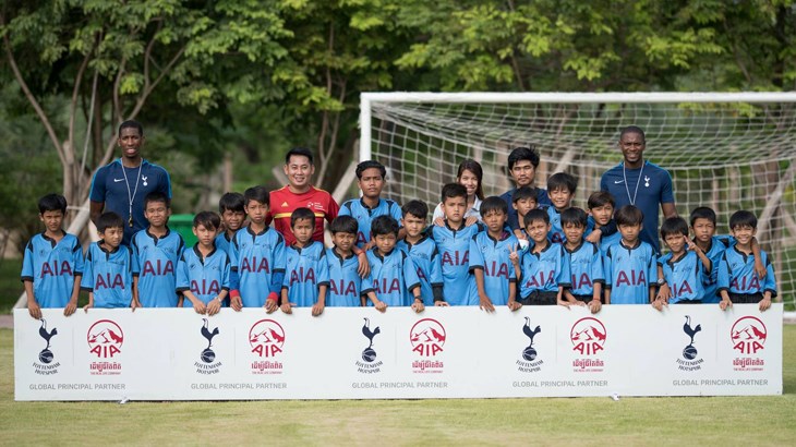 Global Coaching Team and AIA Cambodia Help Young Footballers in Phnom Penh