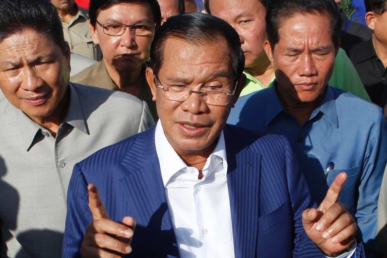 Hun Sen: Calls for Cambodian sanctions intensify in Canberra ahead of key Julie Bishop meeting