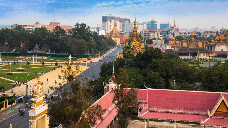 Cambodia: Labor Law Amendment Mandates ‘Seniority Payment’
