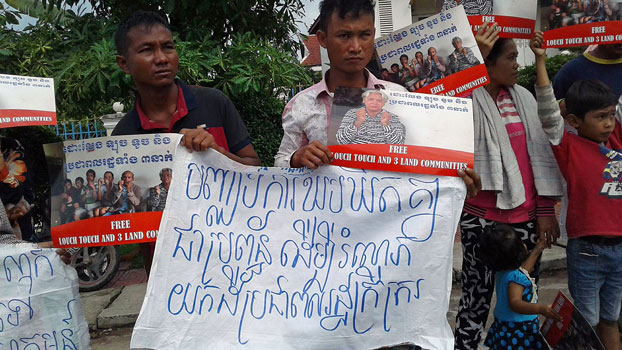 Cambodian Villagers Protest Land Dispute Case in Sihanoukville Province