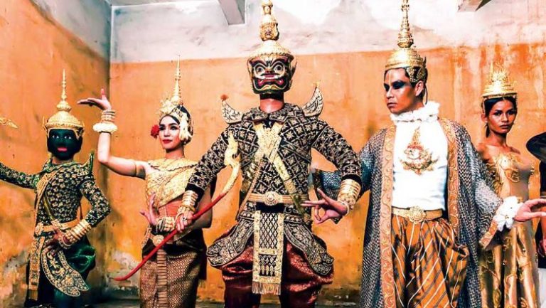 Japan passion for Khmer fashion