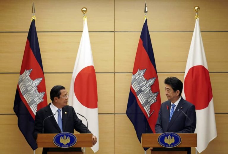 Shinzo Abe meets Hun Sen, expresses hope for Cambodia’s development through democratic means