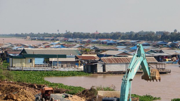 NGO Urges Cambodia’s Interior Ministry to Intervene in Eviction of Vietnamese From Tonle Sap Lake