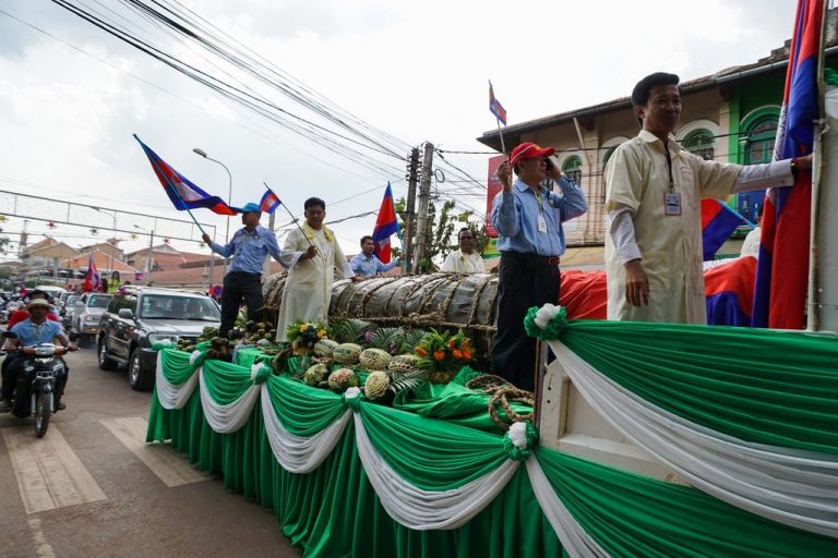 Cambodia Ruler’s Recipe for Youth Appeal? An 8900-Pound Rice Cake
