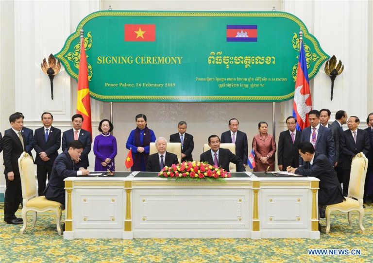Cambodia, Vietnam sign 5 pacts to boost relations