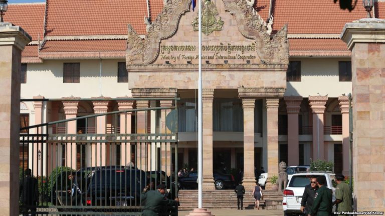 Foreign Ministry Condemns Sam Rainsy’s Calls for ‘Uprisings’
