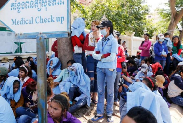 Prime Minister Hun Sen announces free legal aid for garment workers