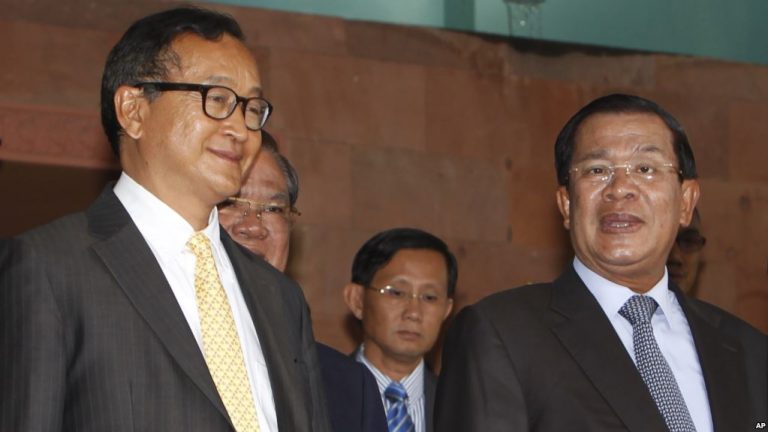 Hun Sen Gives Former Opposition Officials Royal Pardon Ultimatum