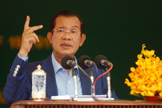 Trump, Normally Cozy With Despots, Takes a Hard Line With Cambodia’s Hun Sen
