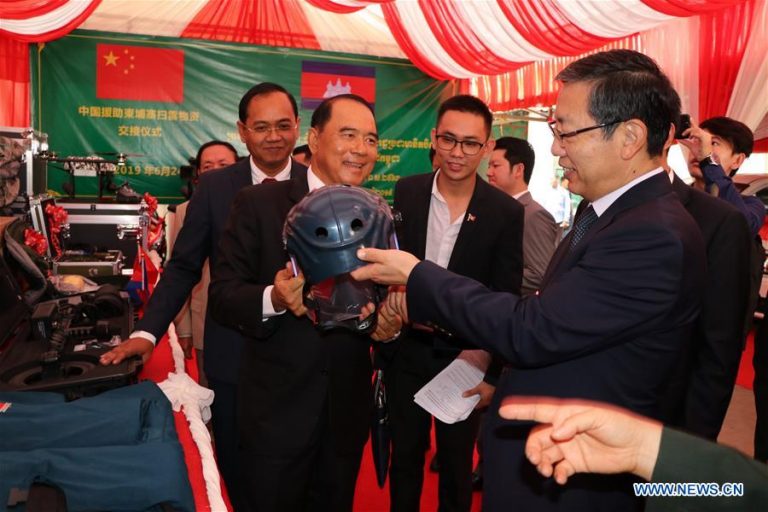 China donates mine-clearance equipment, vehicles to Cambodia 