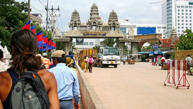 The travel scams we fell for: Cambodia’s border bandits