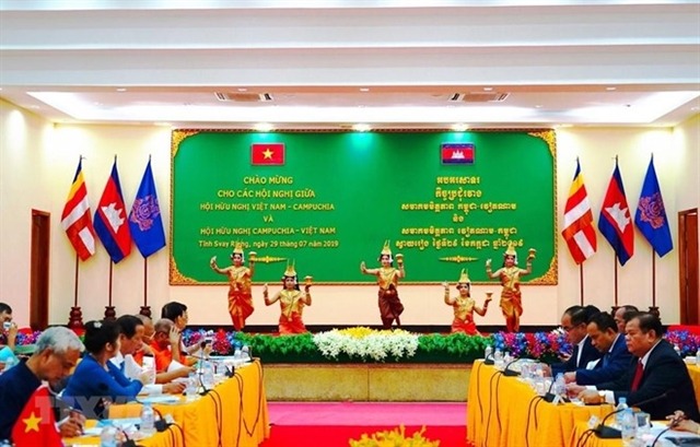 Vietnam, Cambodia friendship associations issue joint statement
