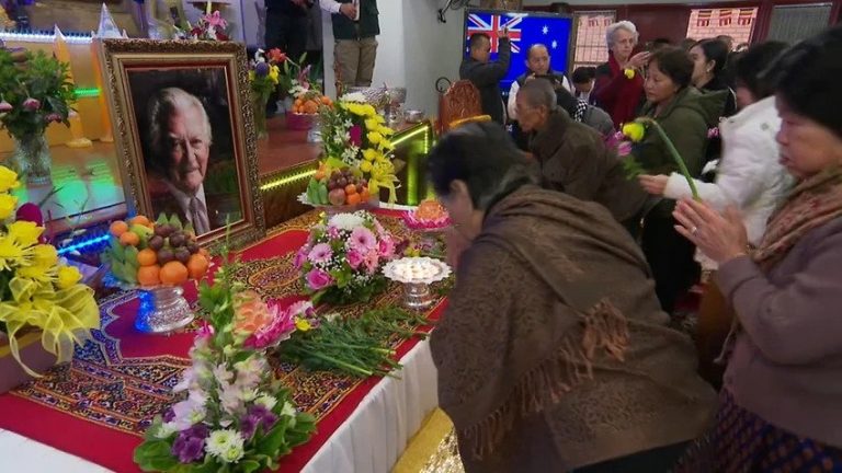 Australia’s Cambodian community honour Bob Hawke as the man who gave them ‘peace and freedom’