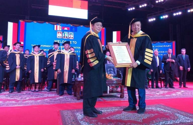 Indonesian Philanthropist Tahir Receives Honorary Doctorate in Cambodia