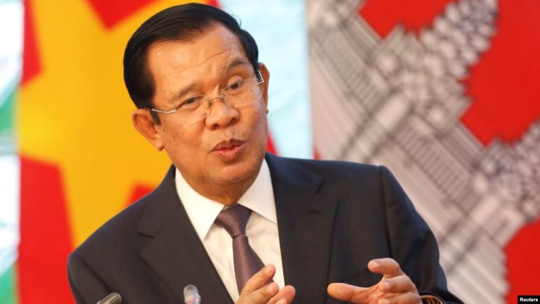 Hun Sen Says Paris Peace Agreement No Longer Relevant, Critics Disagree